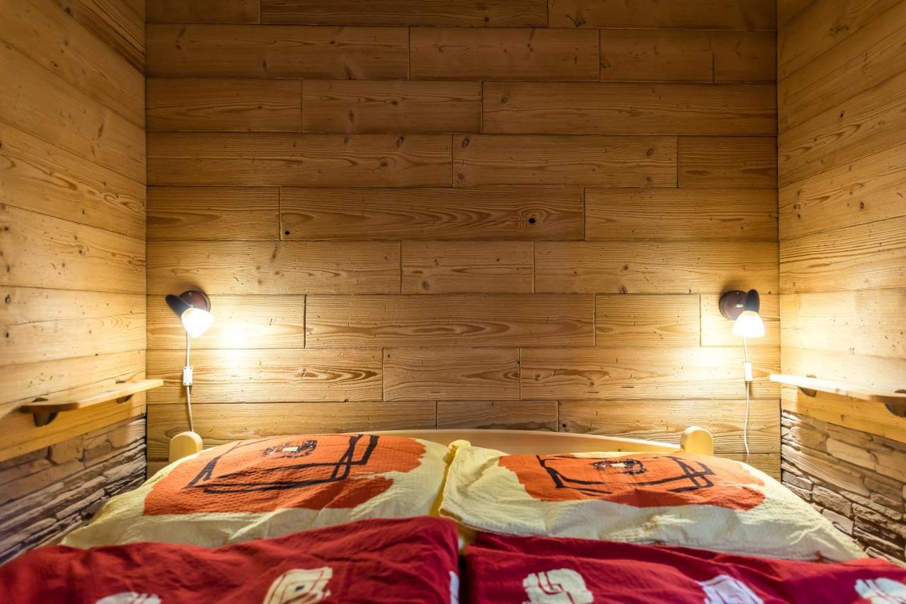 Apartmany Domino Zelezna Ruda Bagian luar foto