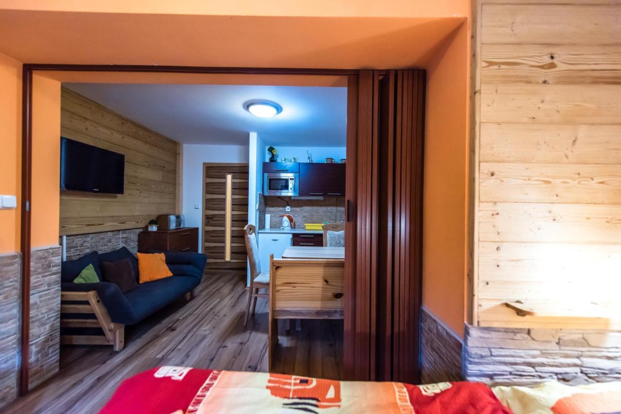 Apartmany Domino Zelezna Ruda Bagian luar foto